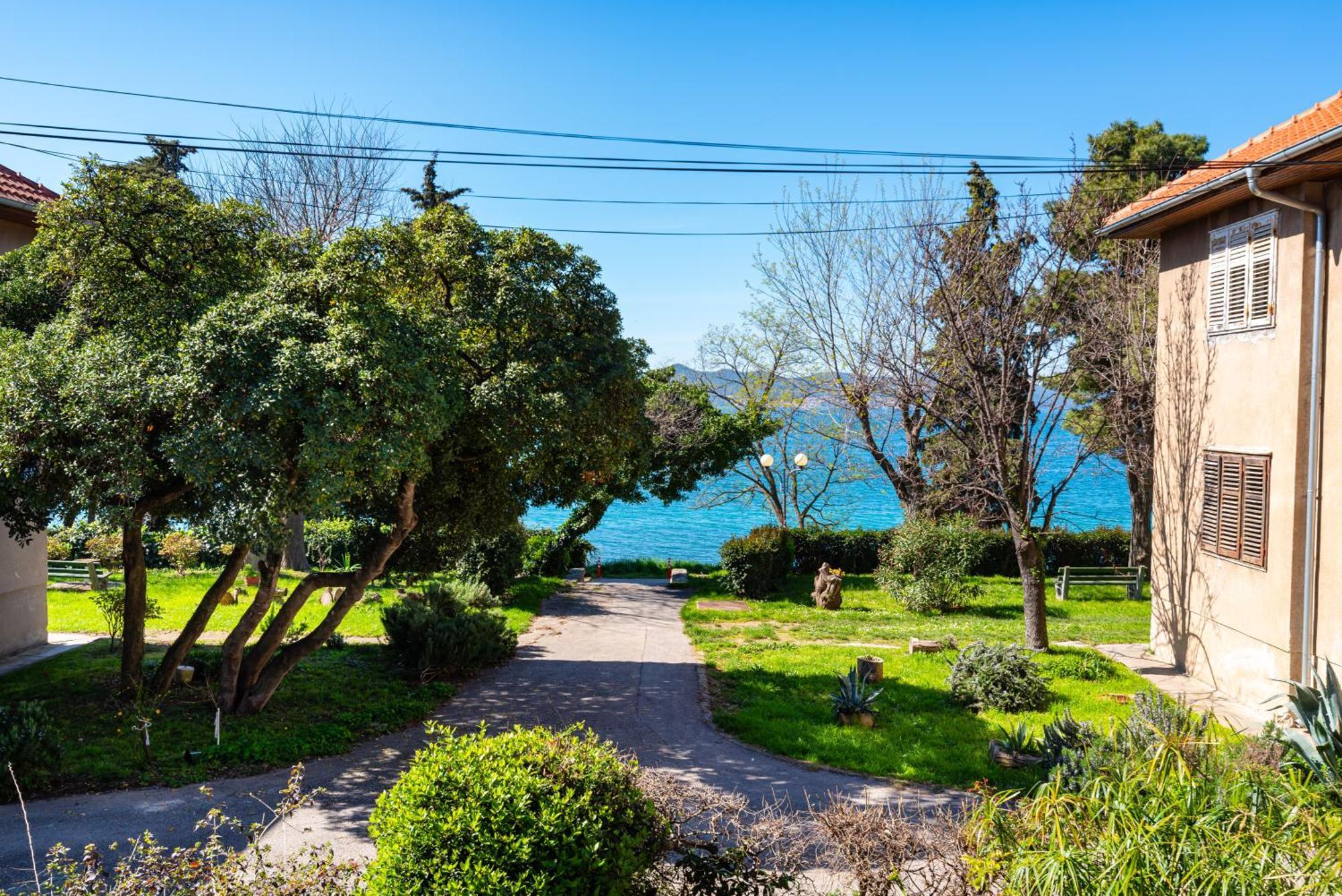 Kolovare Garden Oasis - First Row By Sea Apartment Zadar Exterior foto
