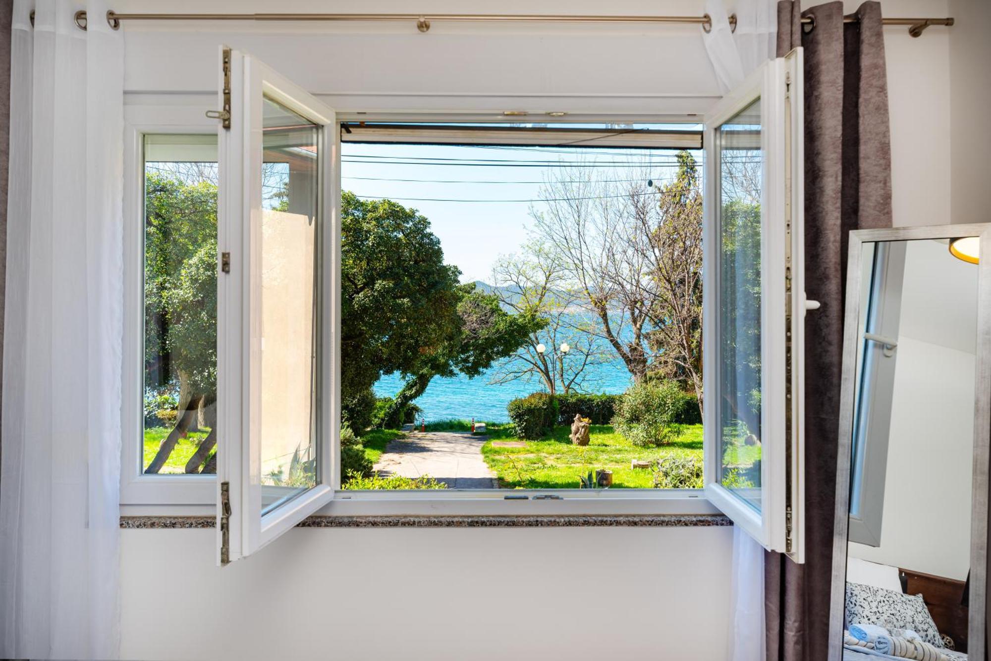 Kolovare Garden Oasis - First Row By Sea Apartment Zadar Exterior foto